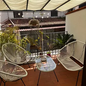 mau-house-44-apartment.palermohotels.org/